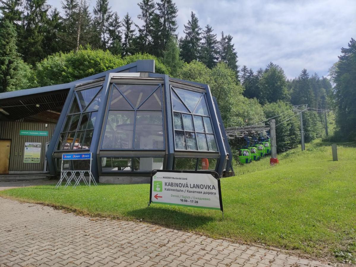 マリアーンスケー・ラーズニェApartman Friedrichsruhアパートメント エクステリア 写真